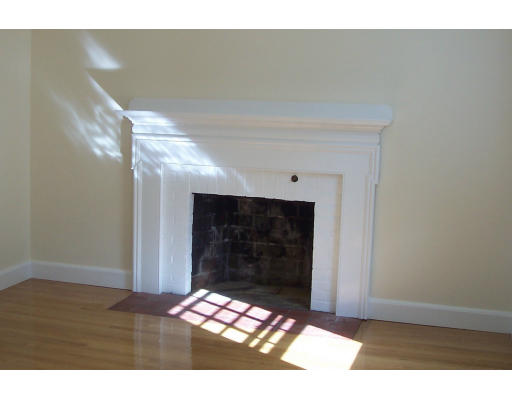 47 Tennyson Road Reading, MA 01867 - Photo 4 of 7 Gallery Image 4
