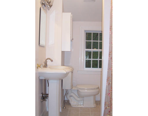 47 Tennyson Road Reading, MA 01867 - Photo 6 of 7 Gallery Image 6