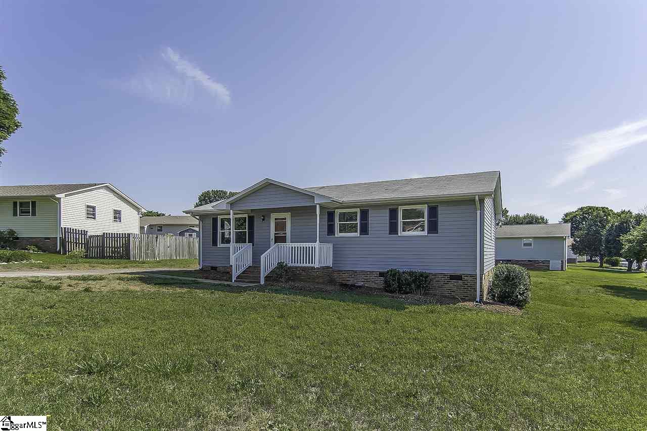 211 Ranier Drive Inman, SC 29349 - Photo 3 of 24