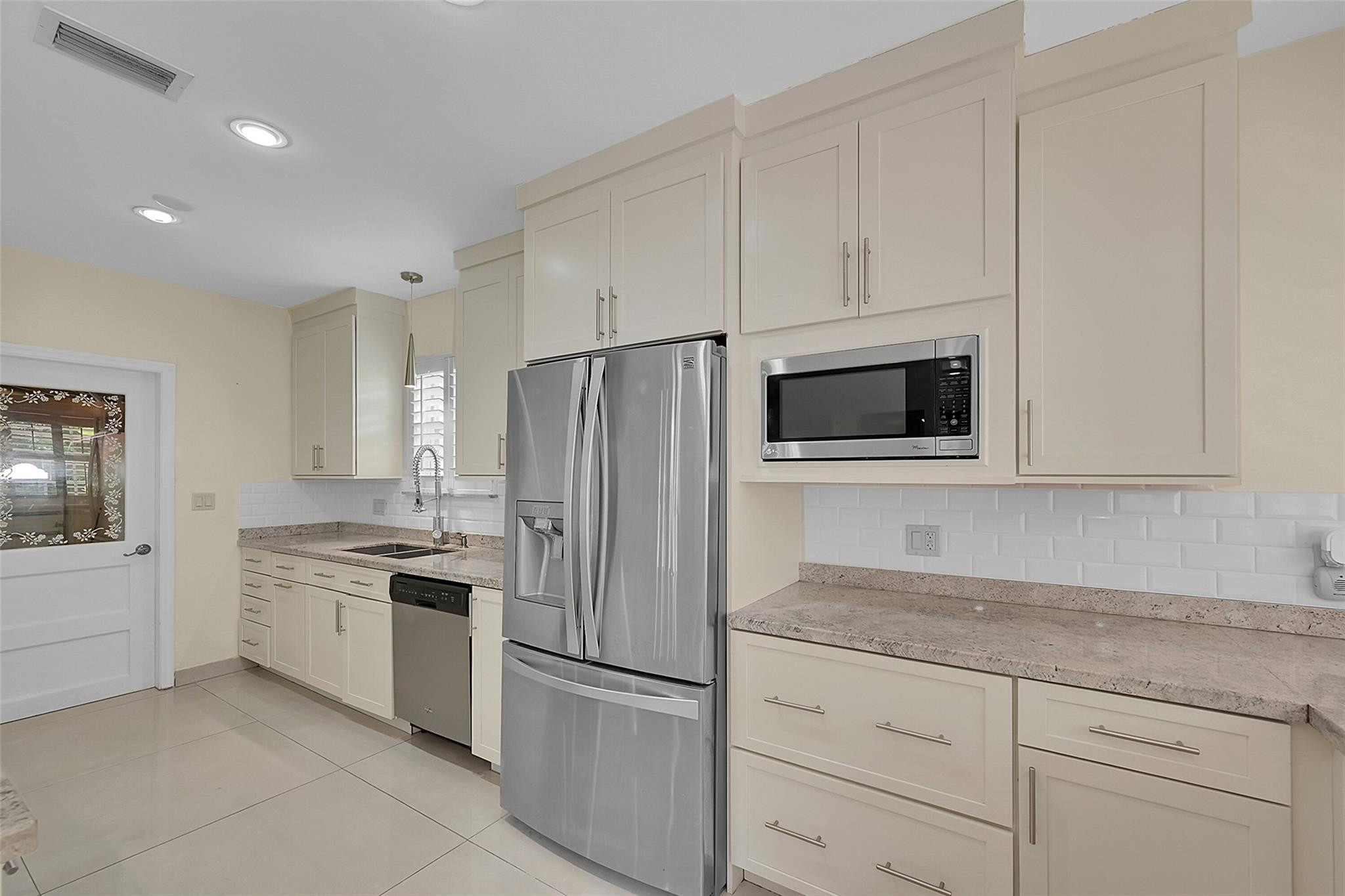 1401 Red Road Coral Gables, FL 33134 - Photo 10 of 52 Photo 10