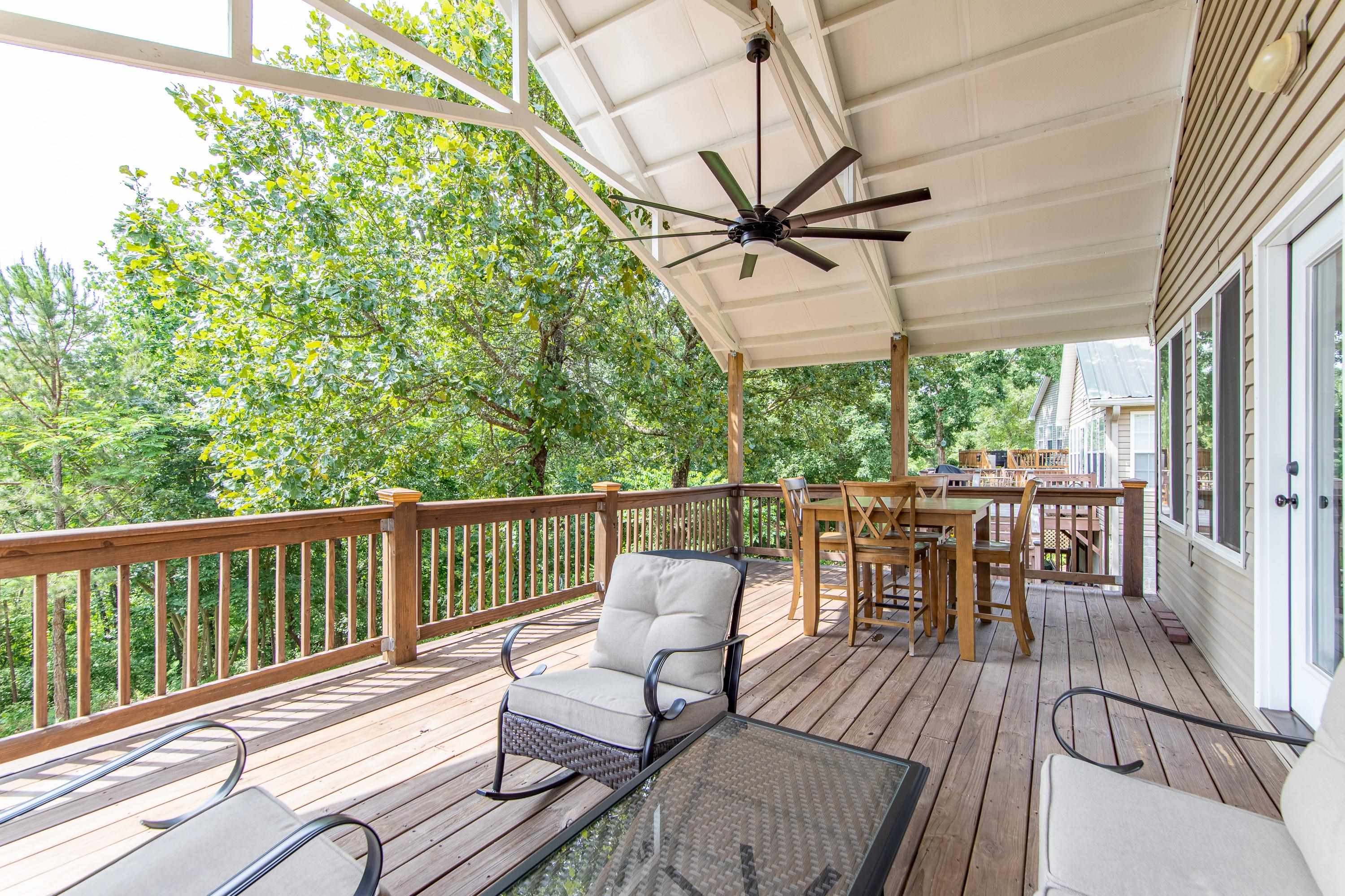 14 Cumberland Circle Iuka, MS 38852 - Photo 20 of 25 a view of a chairs and table in the balcony