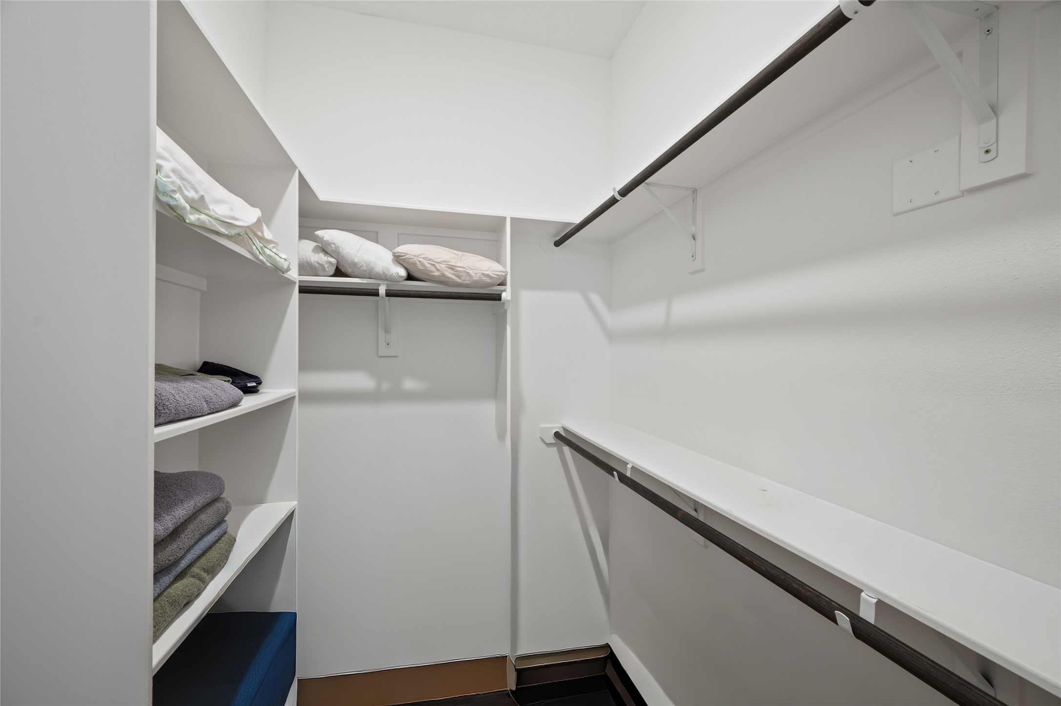 6742 Peerless Street, Unit B Houston, TX 77021 - Photo 28 of 30 a view of an empty walk in closet