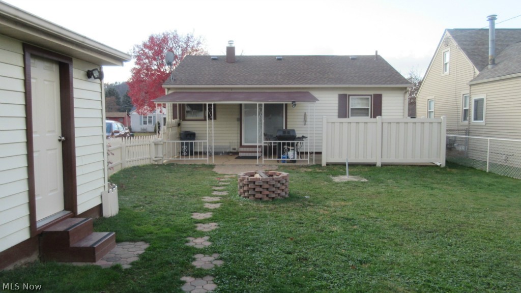 735 3rd Street Southwest New Philadelphia, OH 44663 - Photo 3 of 22