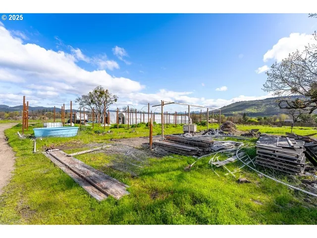 $250,000 | 10695 Kildee Avenue, White City, OR 97503