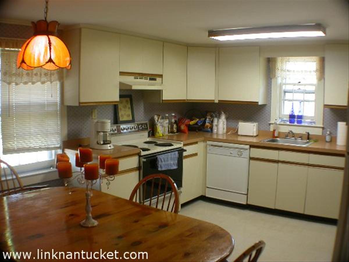 16 G Milestone Road Nantucket, MA 02554 - Photo 3 of 5 Kitchen/ Dining