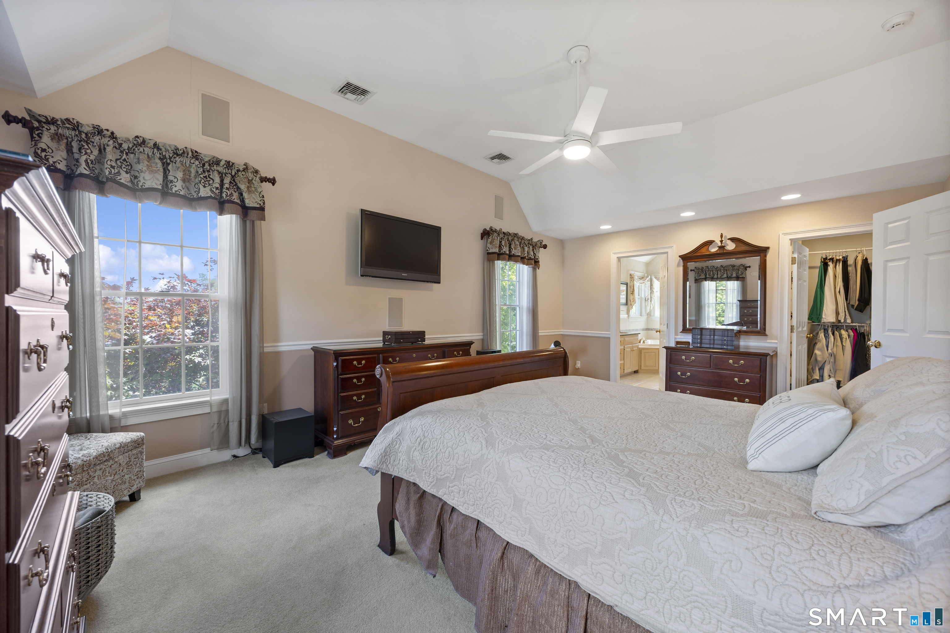 325 Westwood Road Bristol, CT 06010 - Photo 16 of 40