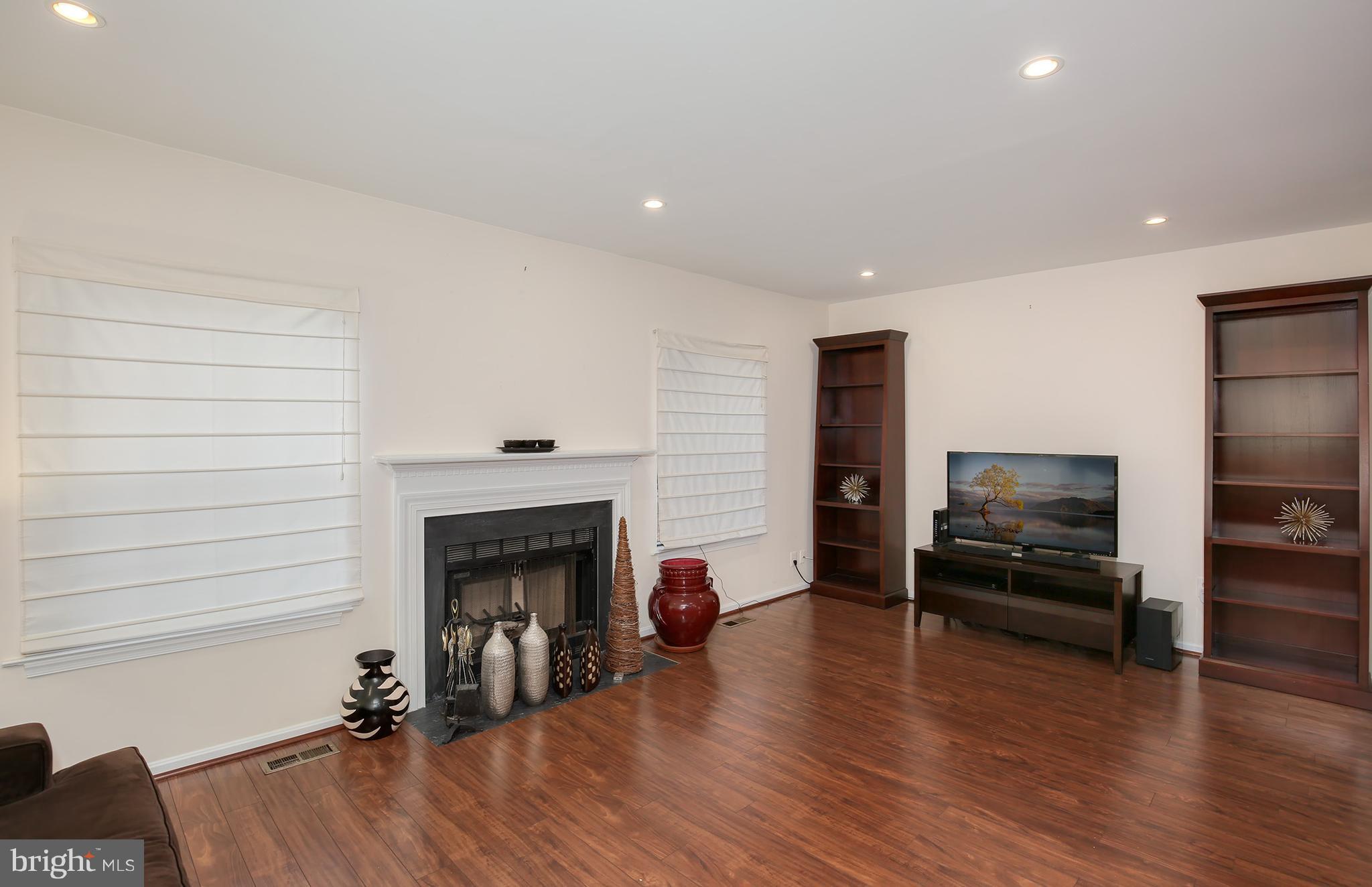 1908 Dennis Avenue Silver Spring, MD 20902 - Photo 7 of 22 Living Room