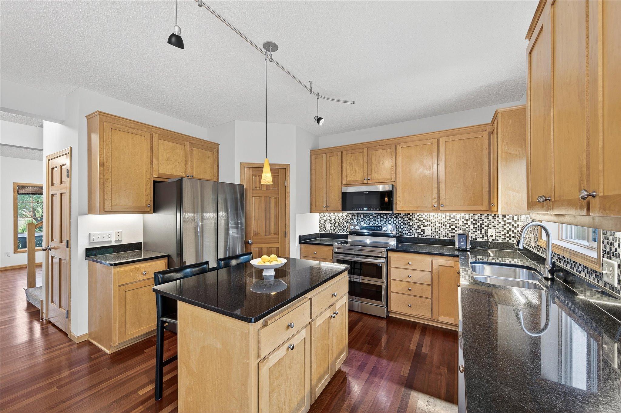 9333 Glacier Road Minnetrista, MN 55375 - Photo 2 of 36