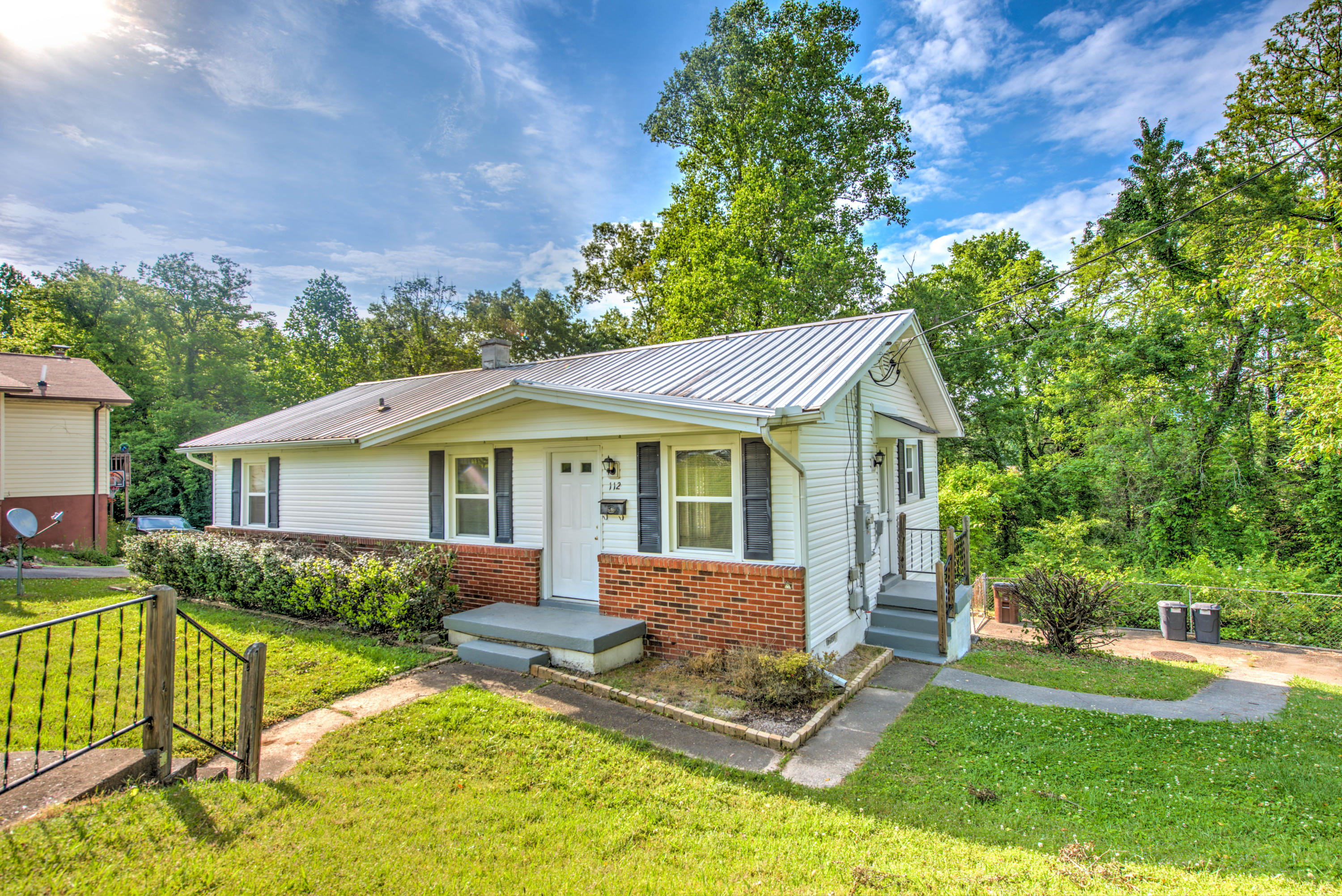 112 Alger Road Oak Ridge, TN 37830 - Photo 1 of 28 2