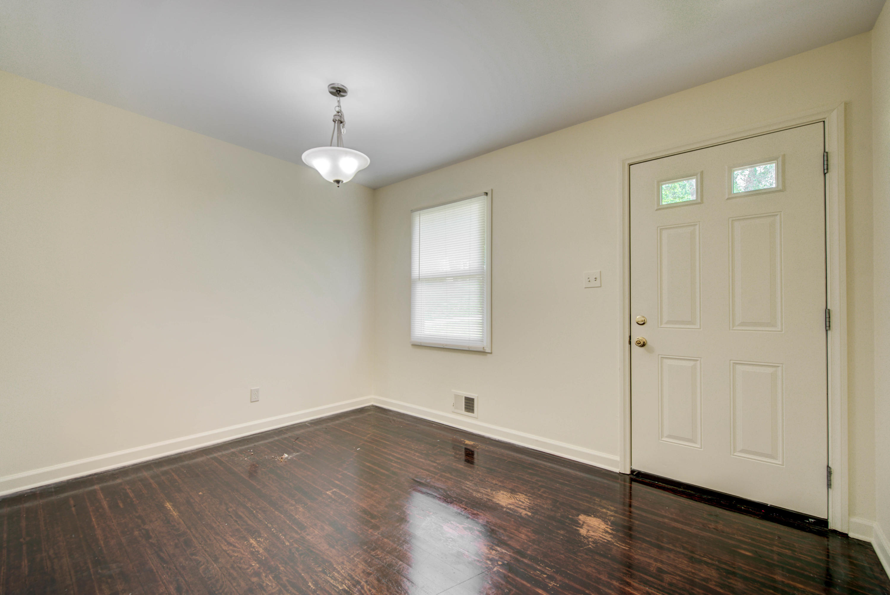 112 Alger Road Oak Ridge, TN 37830 - Photo 4 of 28 4