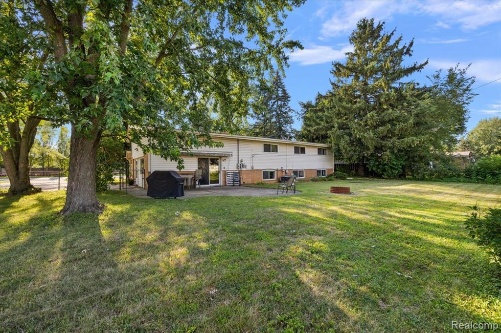 25670 Beck Road Novi, MI 48374 - Photo 43 of 49 Gallery Image 43