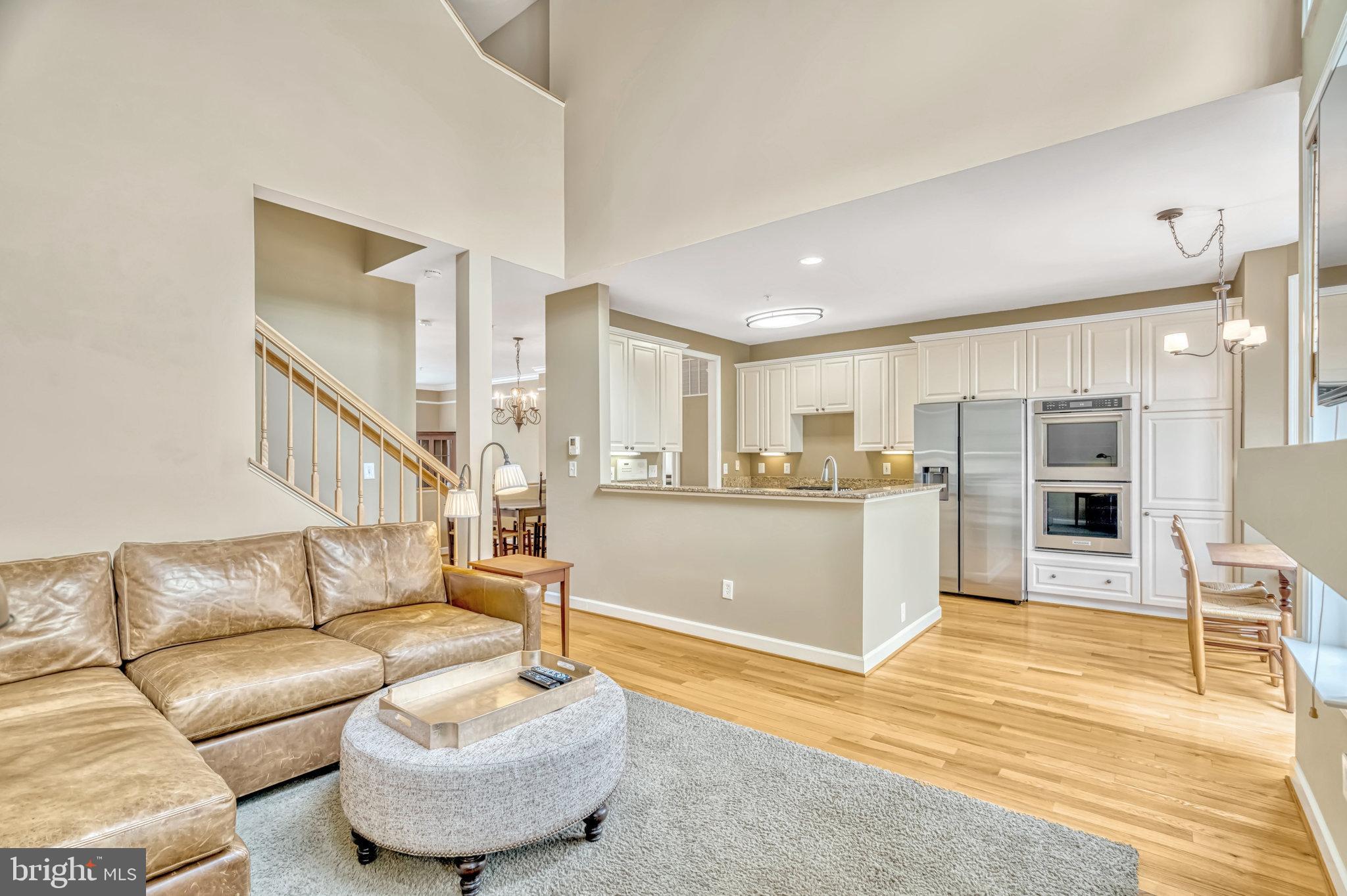 12152 Tryton Way Reston, VA 20190 - Photo 3 of 29 Gallery Image 3