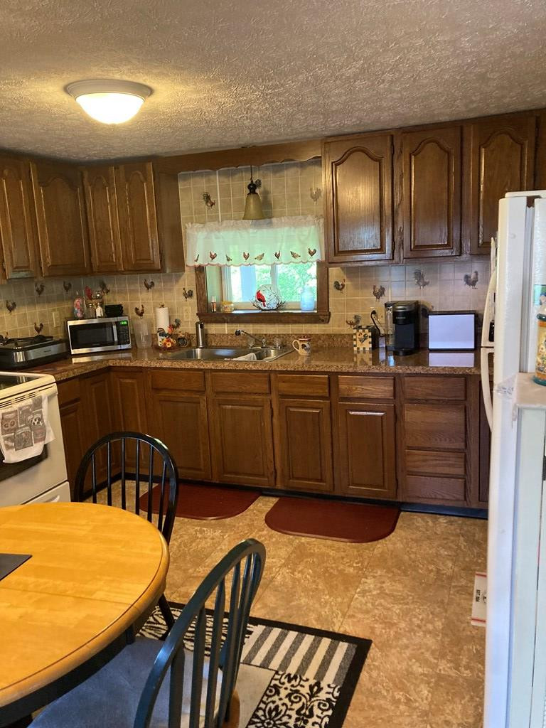 130 Callahan Road Burke, NY 12917 - Photo 8 of 31 Gallery Image 8