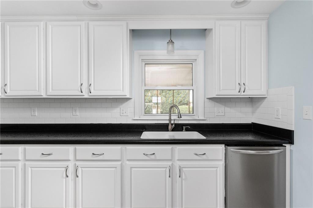 4951 Alameda Road Indianapolis, IN 46228 - Photo 11 of 36 Gallery Image 11