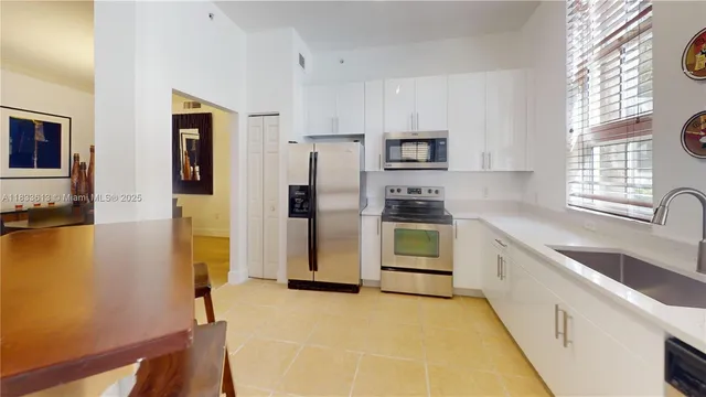 $2,800 | 3001 Northeast 185th Street, Unit 114, Aventura, FL 33180