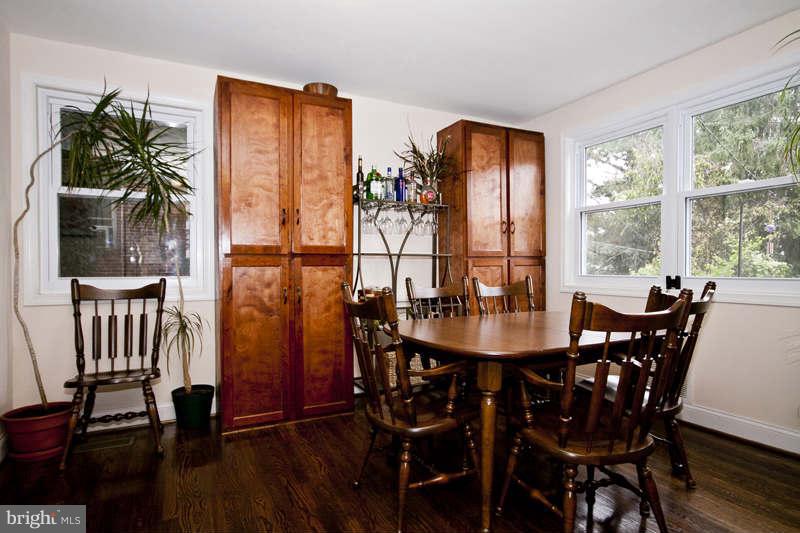 5512 Channing Road Baltimore, MD 21229 - Photo 9 of 29 a view of a dining room with furniture and window