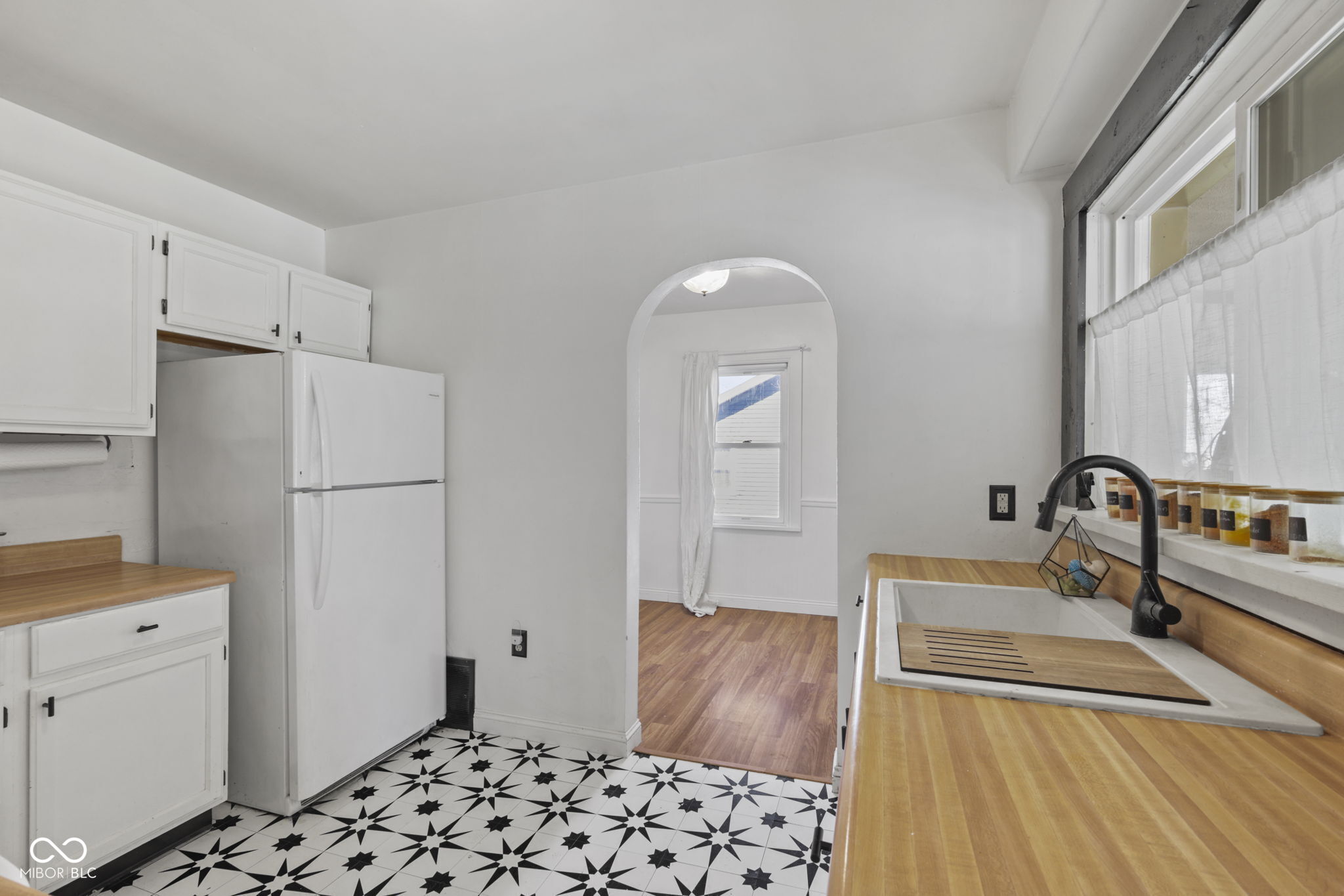 227 South Jefferson Street Pendleton, IN 46064 - Photo 13 of 37