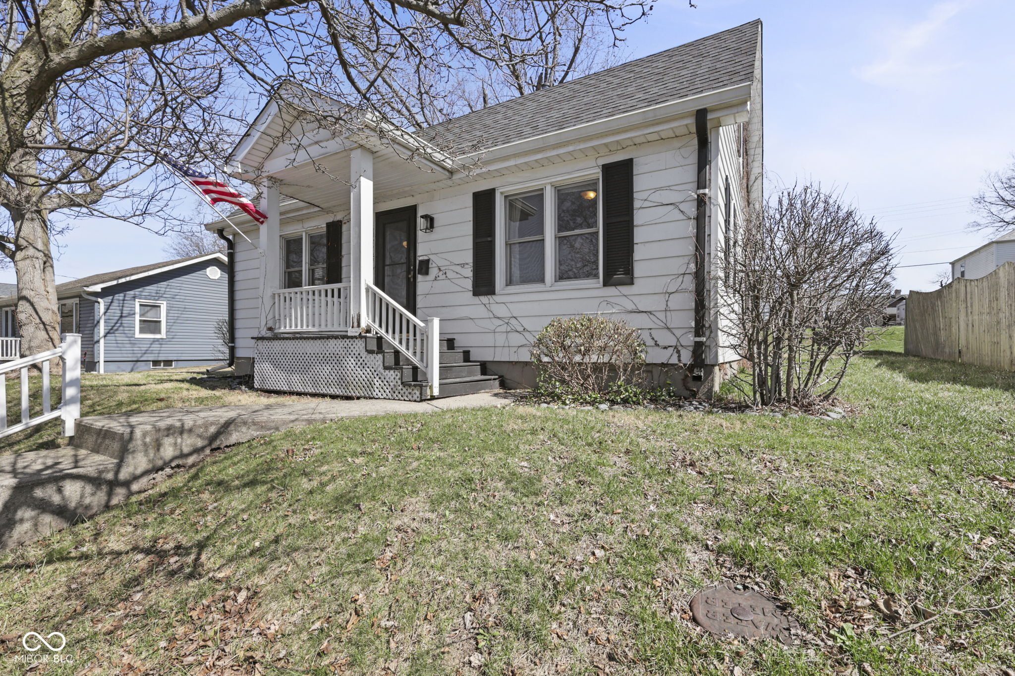 227 South Jefferson Street Pendleton, IN 46064 - Photo 3 of 37