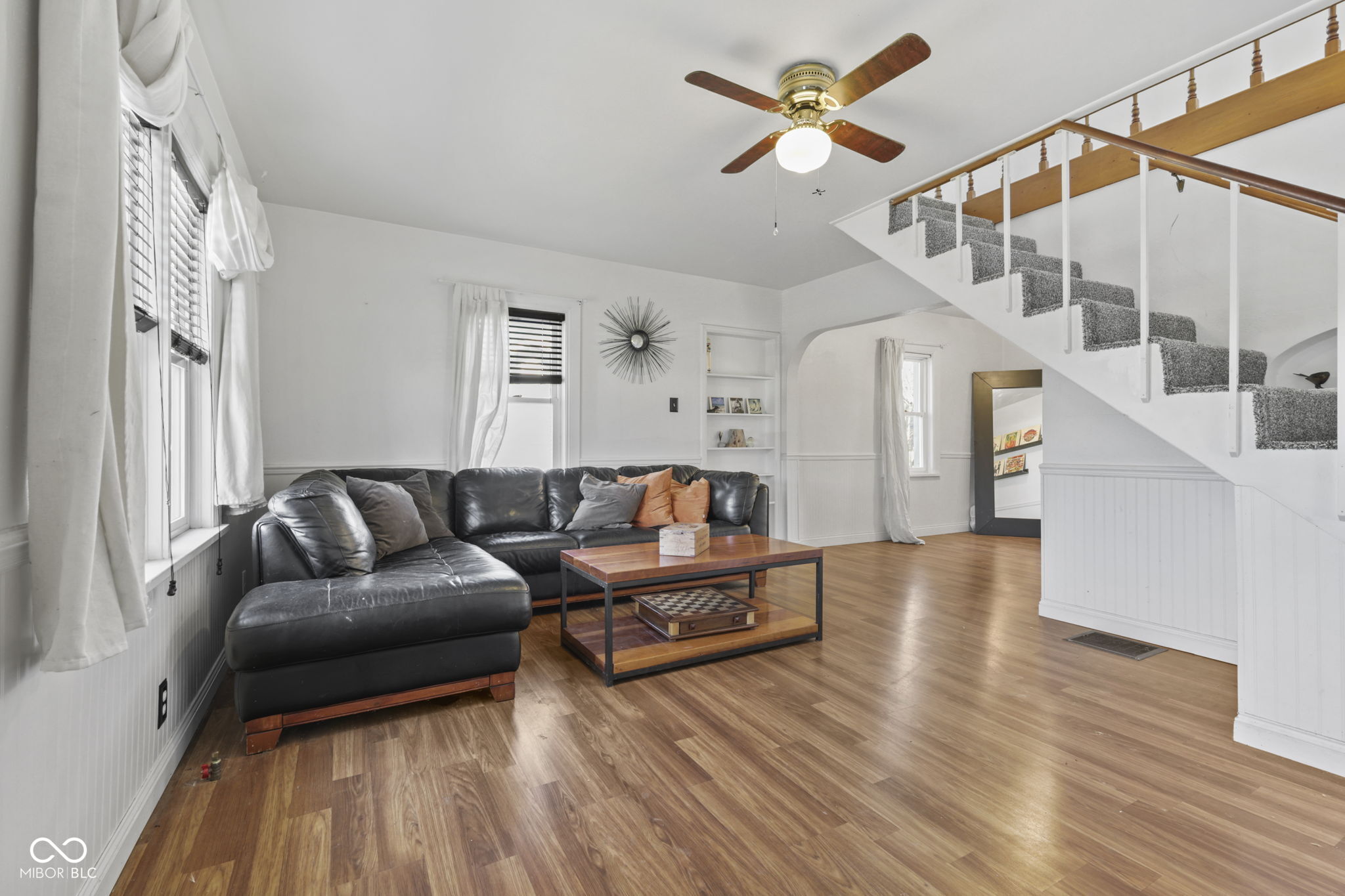 227 South Jefferson Street Pendleton, IN 46064 - Photo 4 of 37