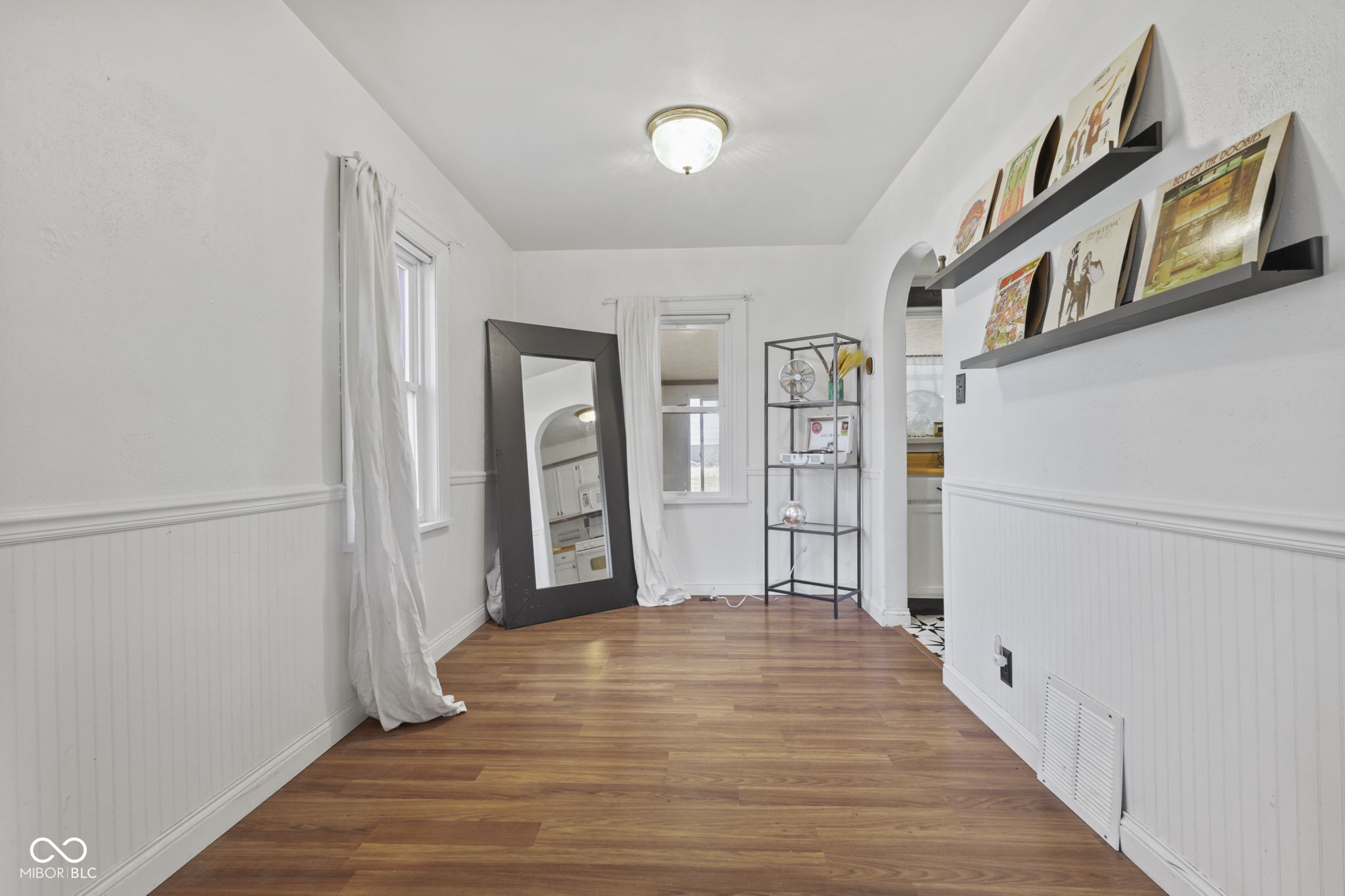 227 South Jefferson Street Pendleton, IN 46064 - Photo 9 of 37