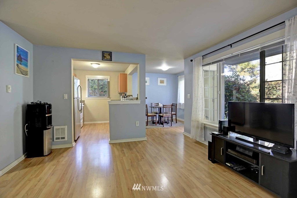 12404 East Gibson Road, Unit C101 Everett, WA 98204 - Photo 16 of 25 Gallery Image 16