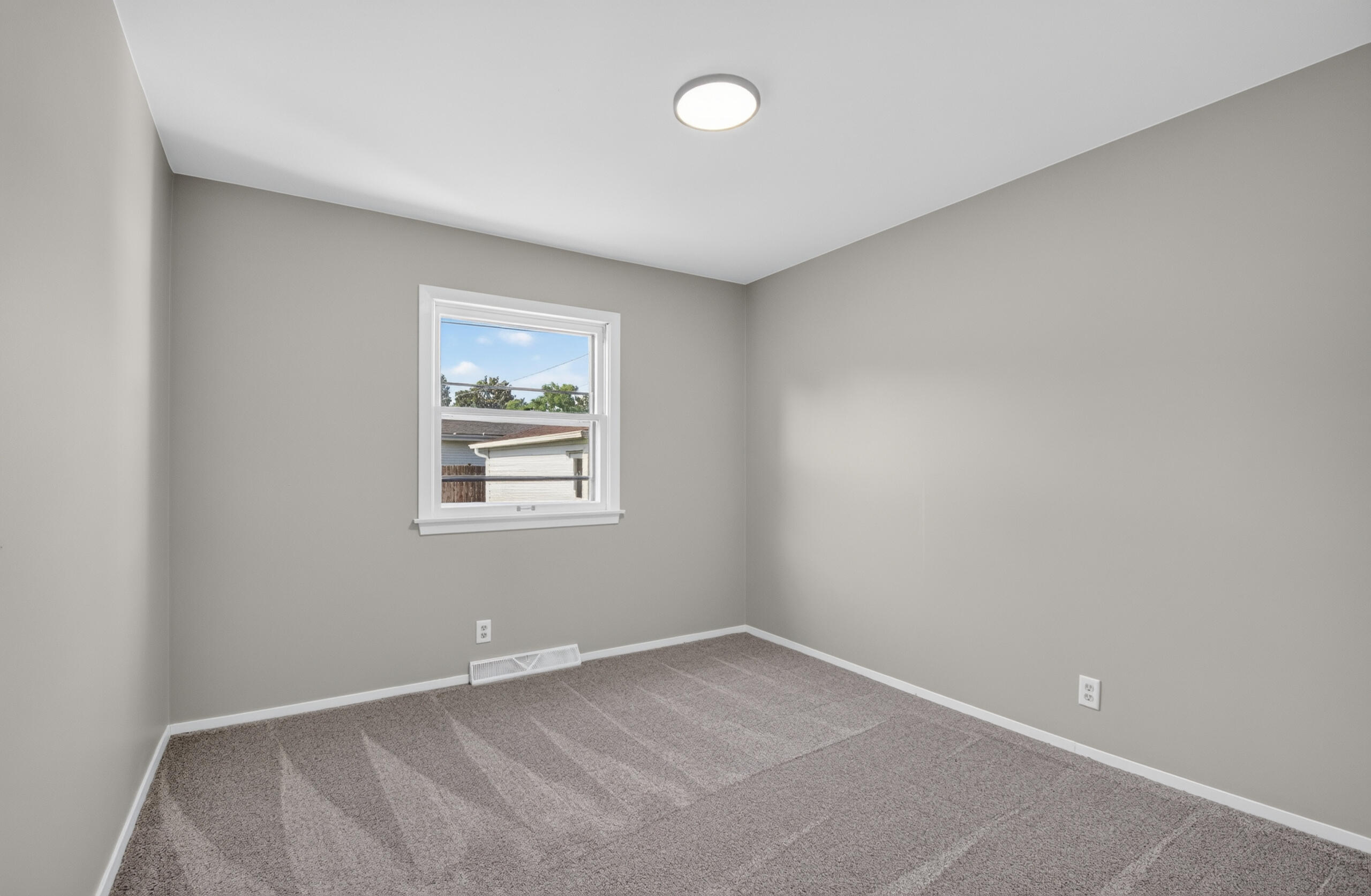 1008 Saxony Drive Racine, WI 53402 - Photo 13 of 23 IMG_4451