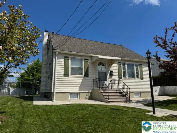 $2,100 | 1617 East Cambridge Street, Allentown, PA 18109