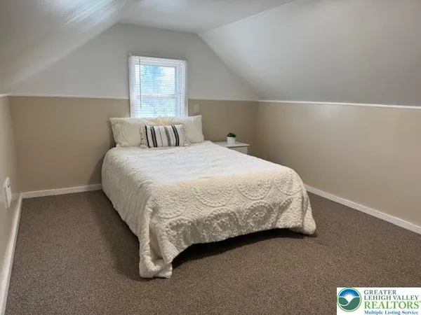 $2,100 | 1617 East Cambridge Street, Allentown, PA 18109