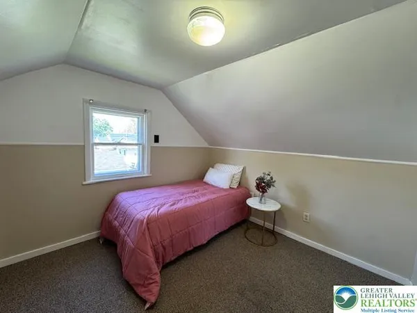 $2,100 | 1617 East Cambridge Street, Allentown, PA 18109