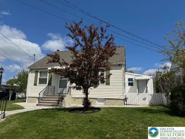 $2,100 | 1617 East Cambridge Street, Allentown, PA 18109