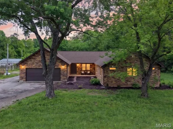 $625,000 | 1510 Hwy Dd, Defiance, MO 63341