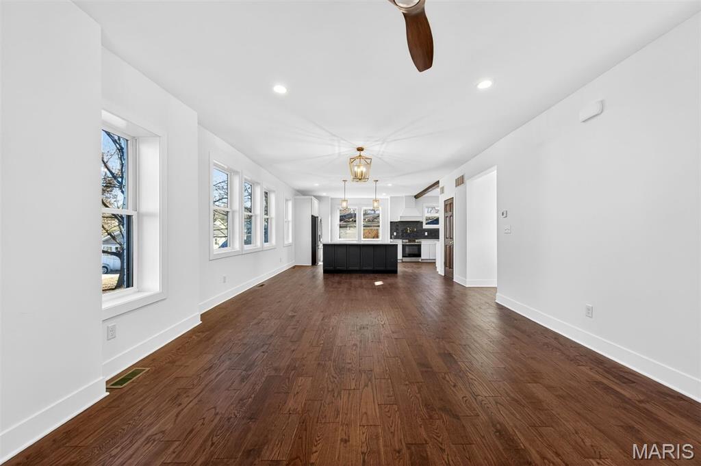 814 Clark Avenue Webster Groves, MO 63119 - Photo 4 of 39