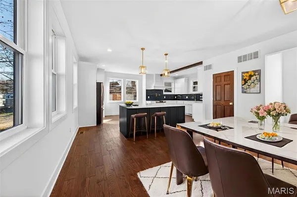 $799,900 | 814 Clark Avenue, Webster Groves, MO 63119