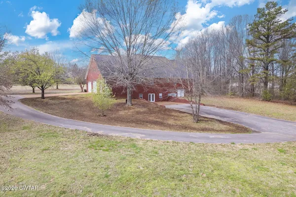 $529,900 | 18080 Highway 22, Wildersville, TN 38388