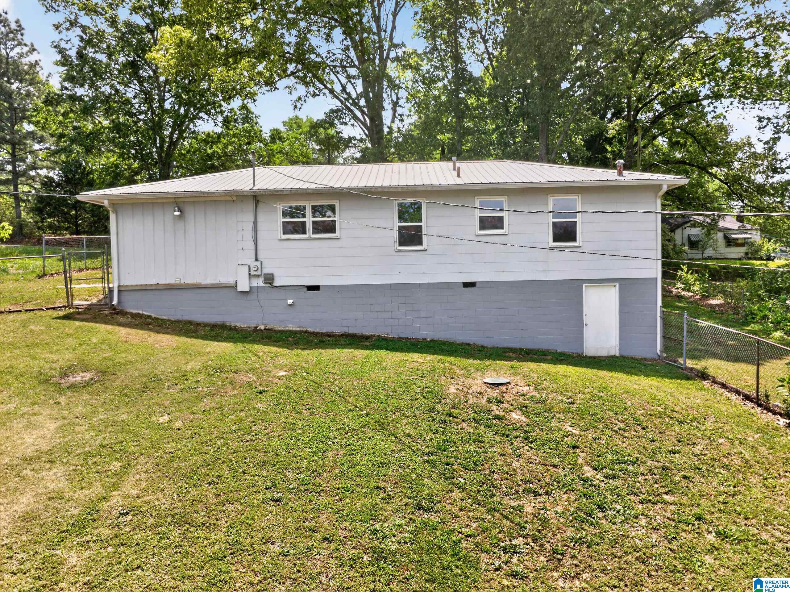 1033 West 33rd Street Anniston, AL 36201 - Photo 7 of 26