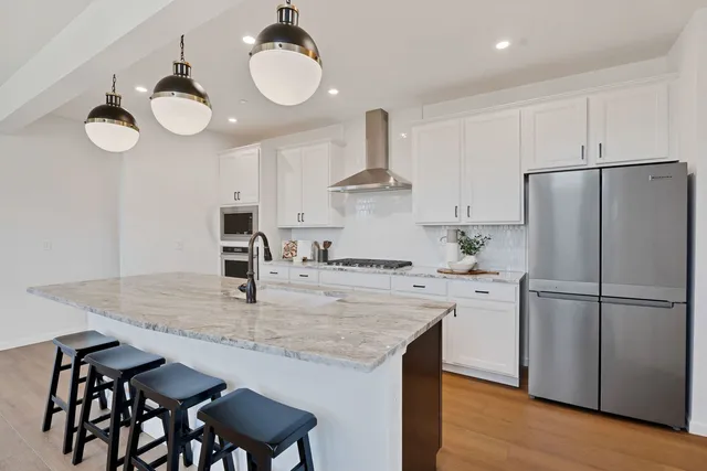 $729,322 | 1421 Preserve Drive, Unit 18, West Chicago, IL 60185