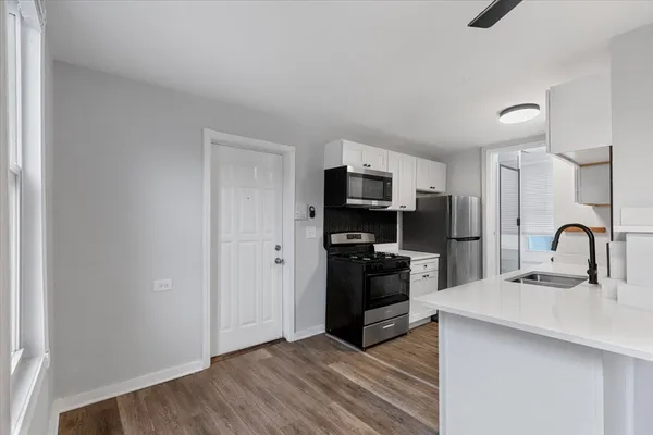 $2,350 | 1849 West Augusta Boulevard, Unit 3, Chicago, IL 60622
