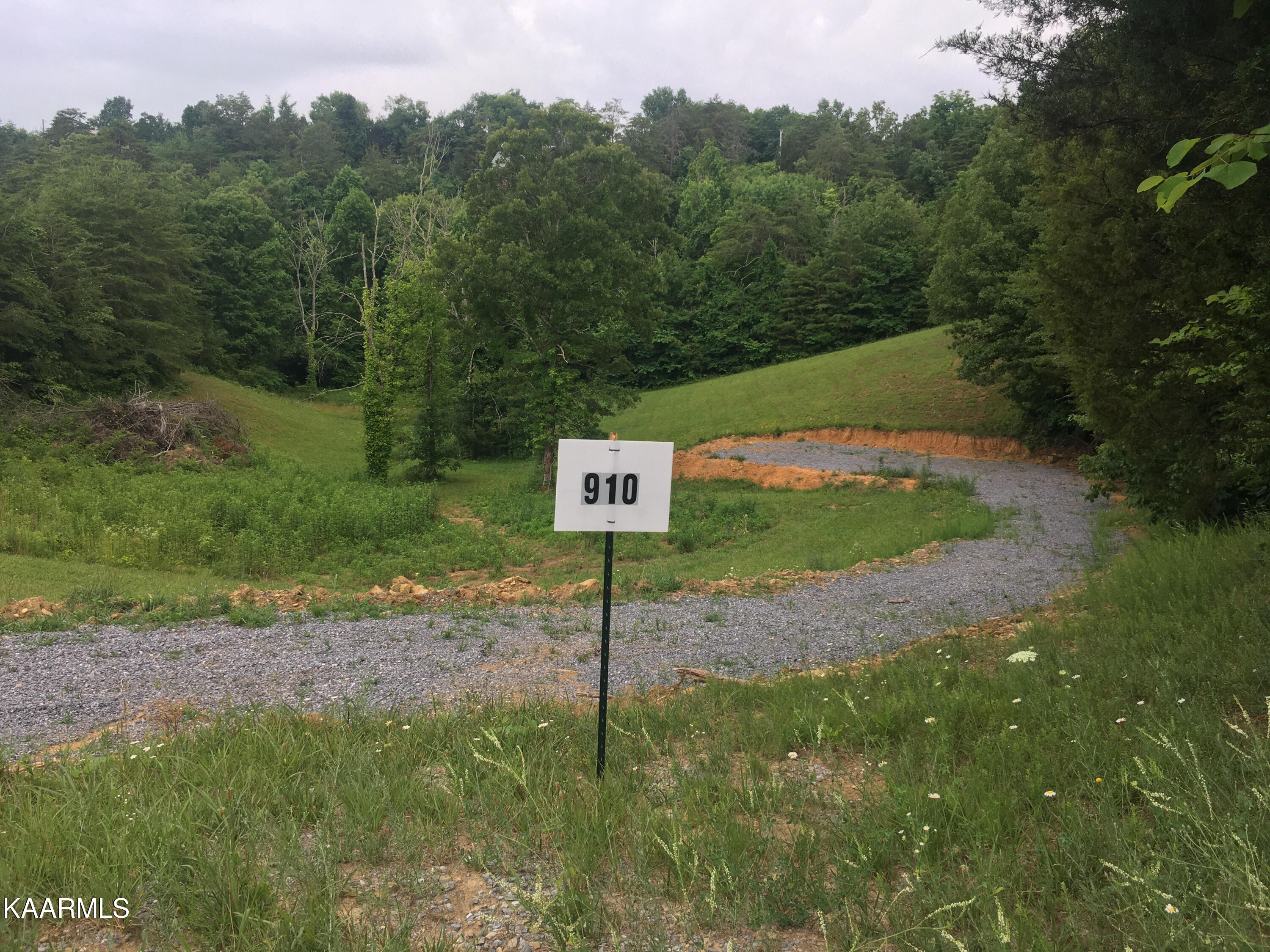 910 Debras Way Sevierville, TN 37876 - Photo 2 of 37 unnamed (16)