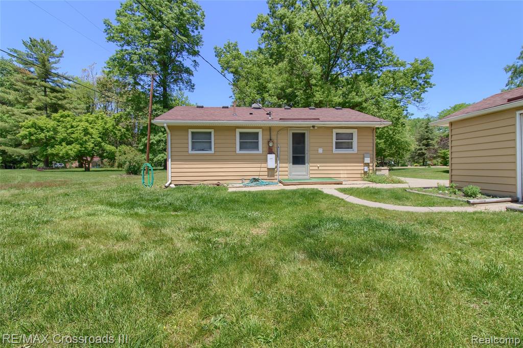 41509 Riggs Road Belleville, MI 48111 - Photo 19 of 26
