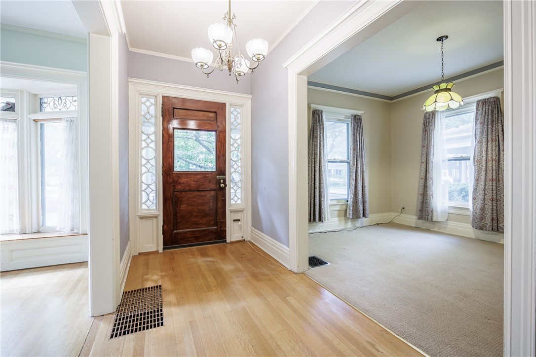 84 Dartmouth Street Rochester, NY 14607 - Photo 5 of 50 Gallery Image 5