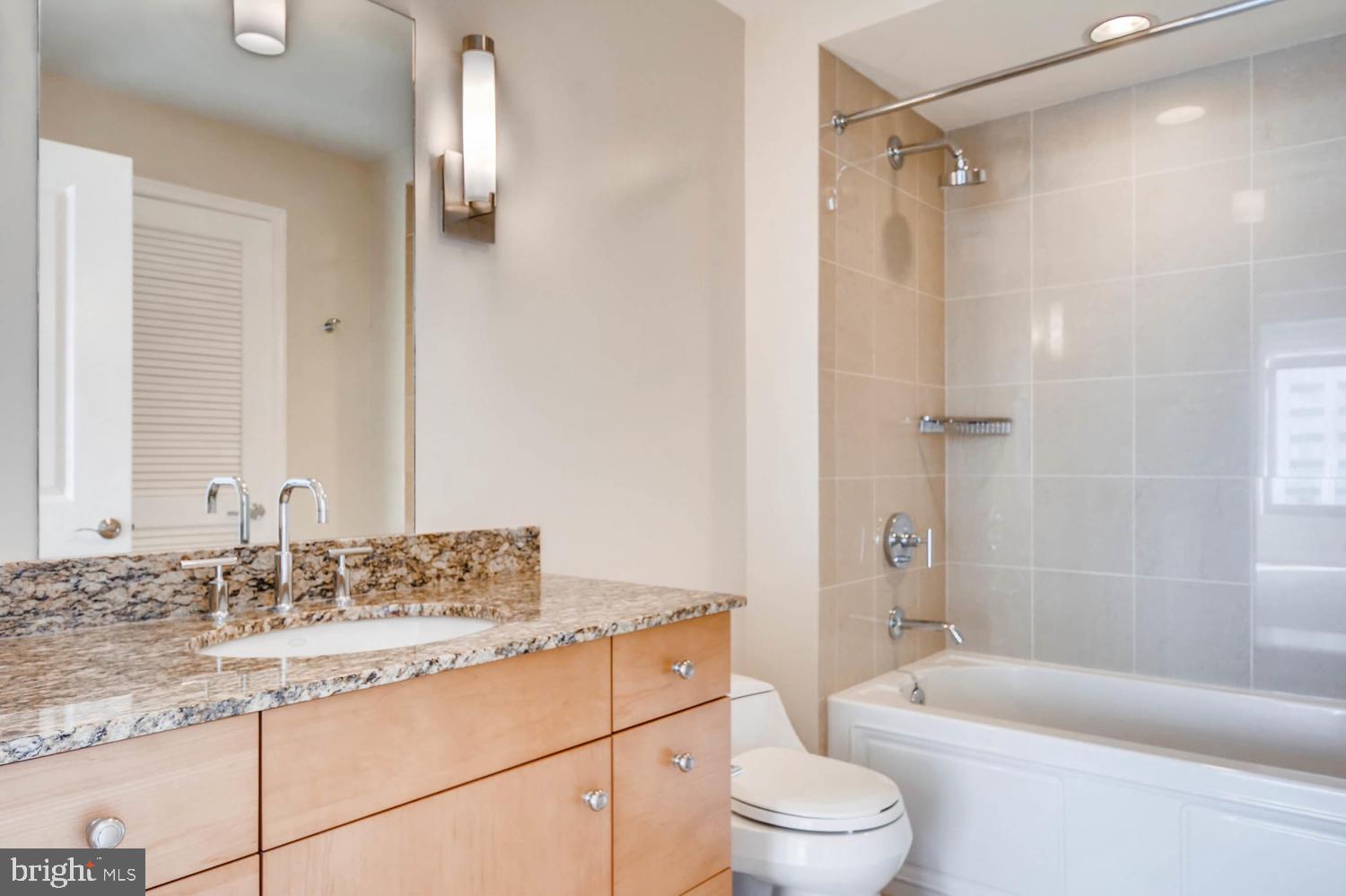 675 President Street, Unit 1601 Baltimore, MD 21202 - Photo 17 of 34