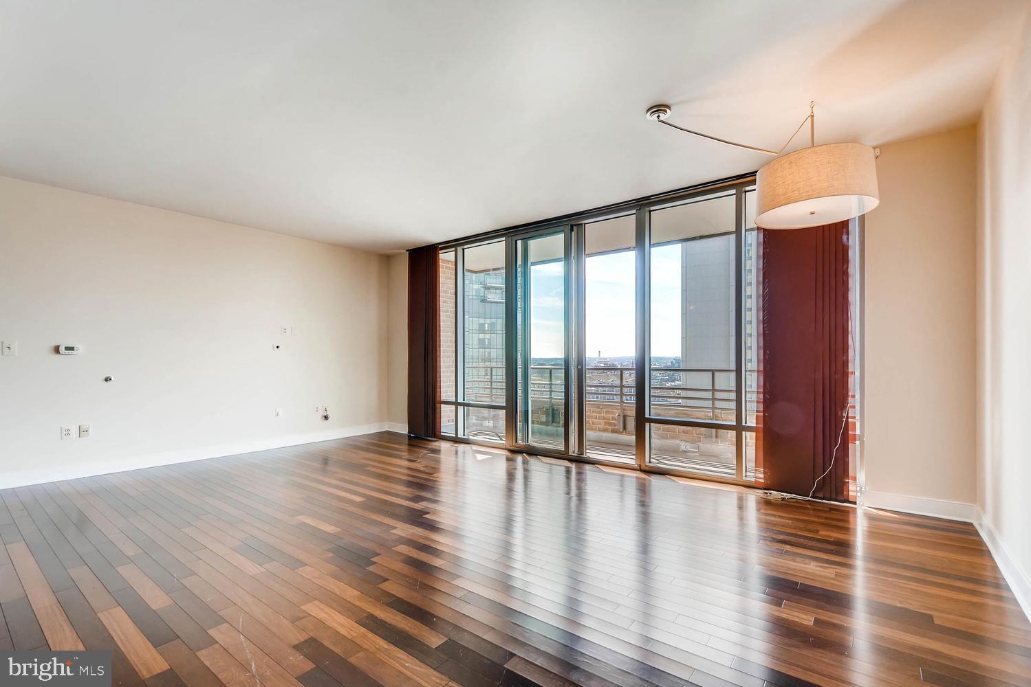 675 President Street, Unit 1601 Baltimore, MD 21202 - Photo 3 of 34