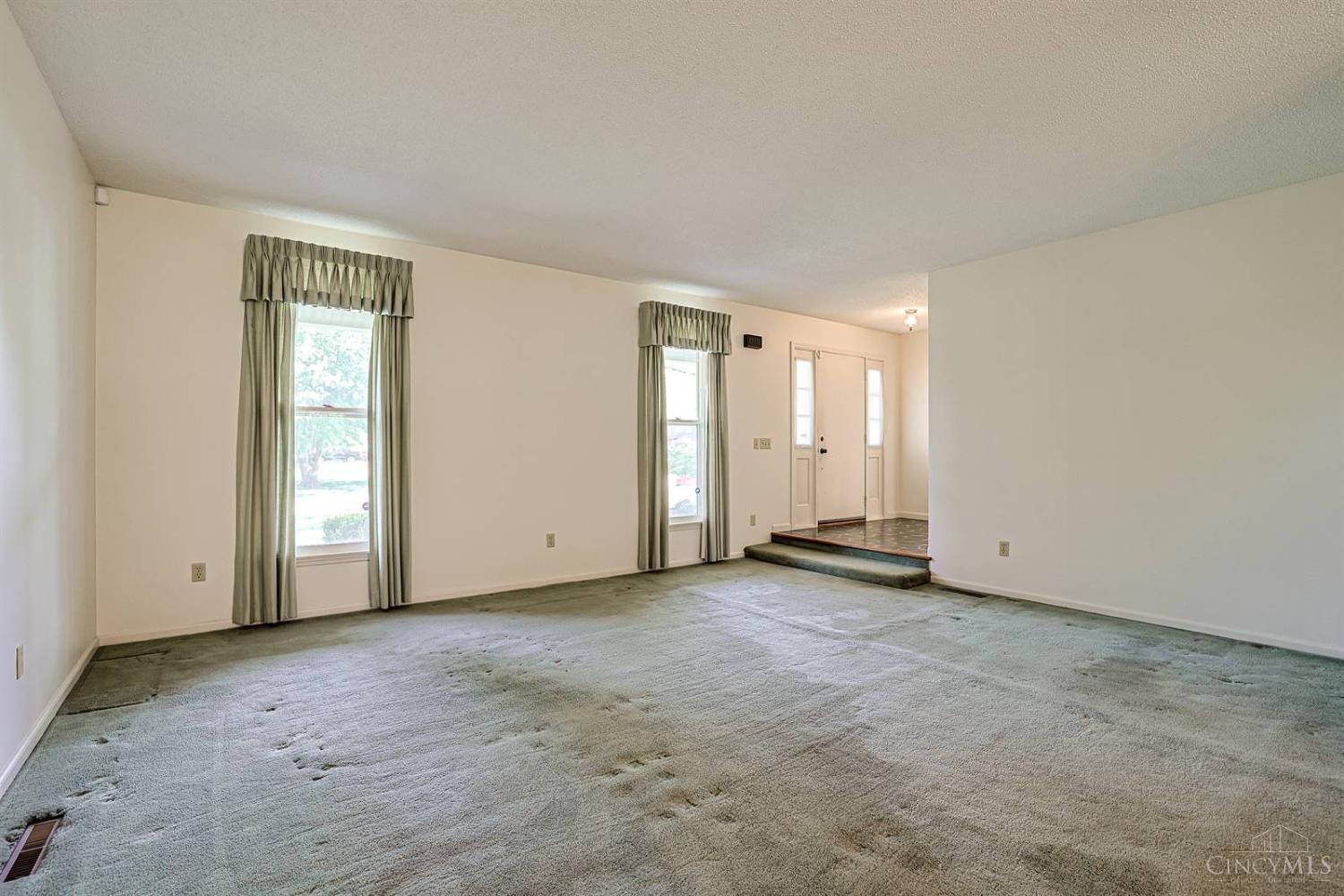 4681 Rose Marie Road Franklin, OH 45005 - Photo 9 of 38
