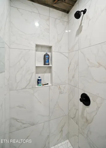 $299,900 | 431 Bald Knob Mountain, Doyle, TN 38559