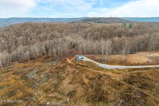$299,900 | 431 Bald Knob Mountain, Doyle, TN 38559