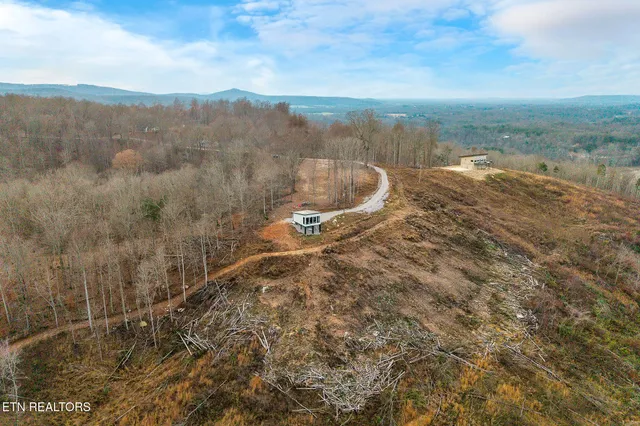 $299,900 | 431 Bald Knob Mountain, Doyle, TN 38559