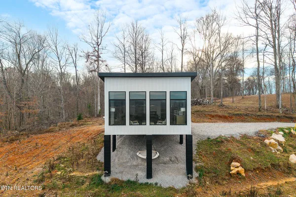 $299,900 | 431 Bald Knob Mountain, Doyle, TN 38559