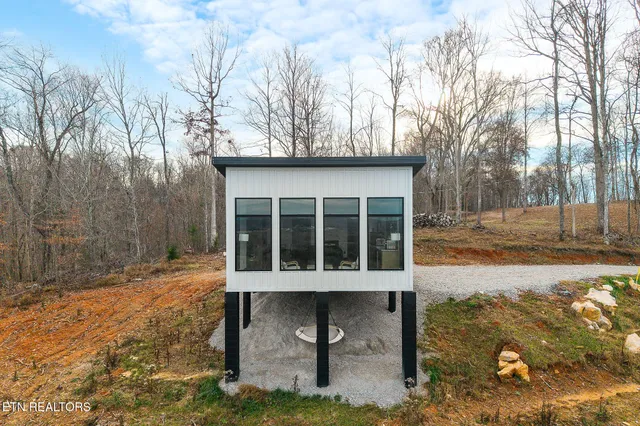 $299,900 | 431 Bald Knob Mountain, Doyle, TN 38559