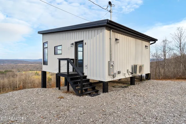 $299,900 | 431 Bald Knob Mountain, Doyle, TN 38559