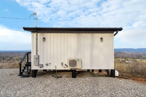 $299,900 | 431 Bald Knob Mountain, Doyle, TN 38559